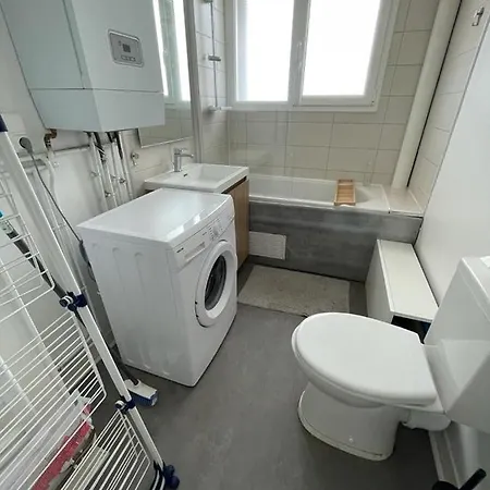 Beautiful And Modern Flat With Double Bedroom In * Реймс